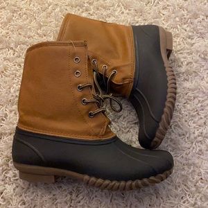 Women’s cold weather boots